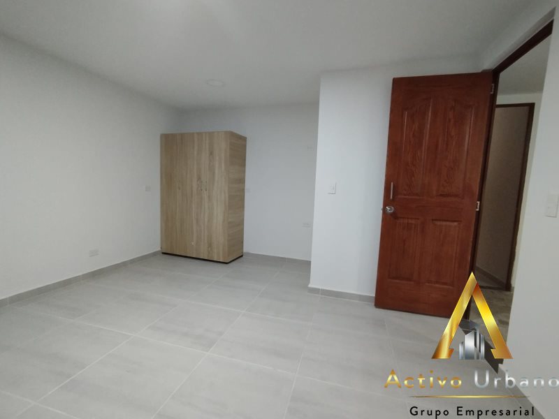 foto_104581_901271444_7906721142_ss