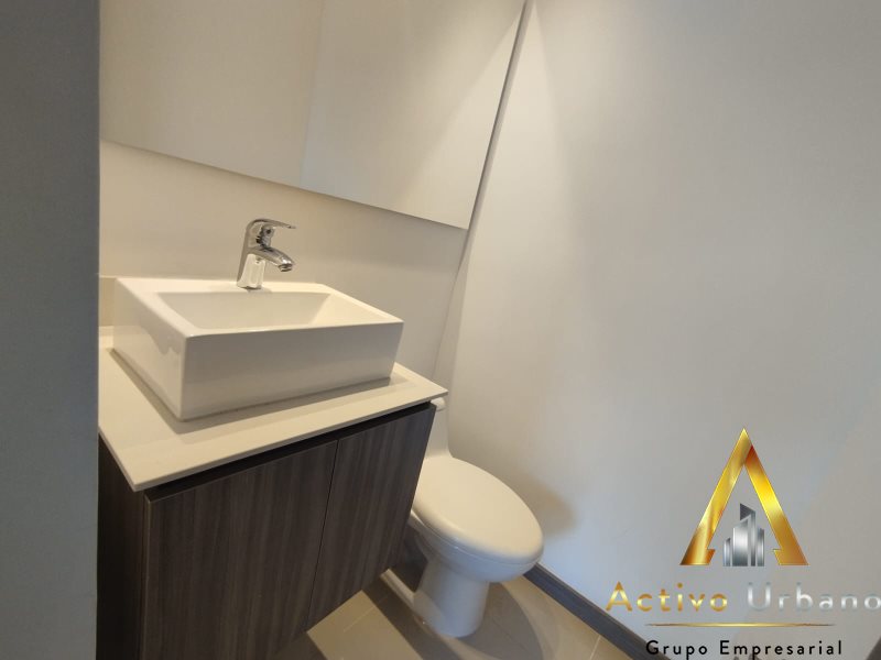 foto_104581_901271444_7927365006_ss