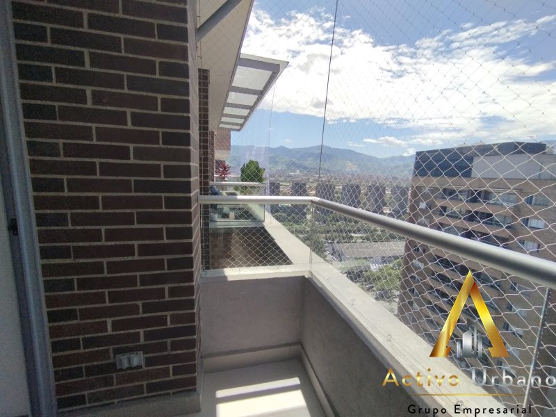 foto_104581_901271444_7962991412_ss