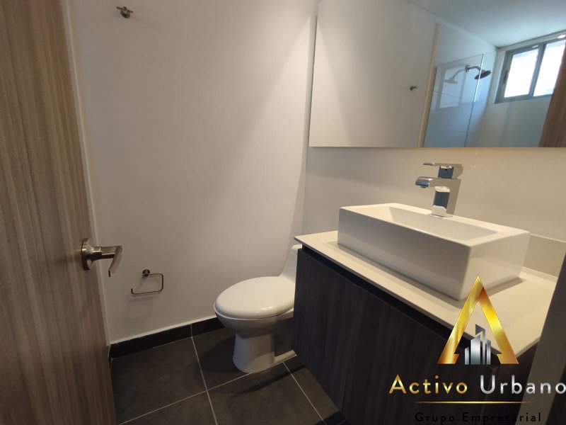 foto_104581_901271444_7978999968_ss