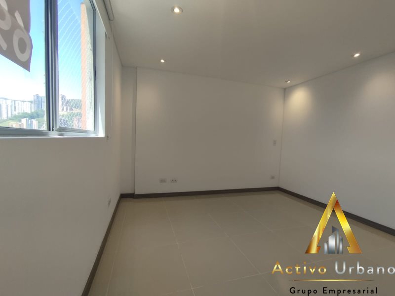 foto_104581_901271444_7994979927_ss