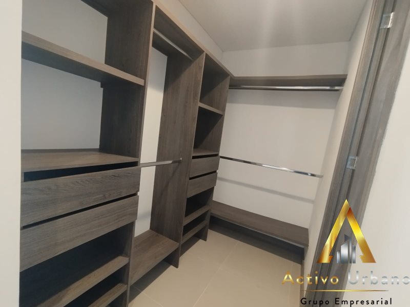 foto_104581_901271444_8013631506_ss