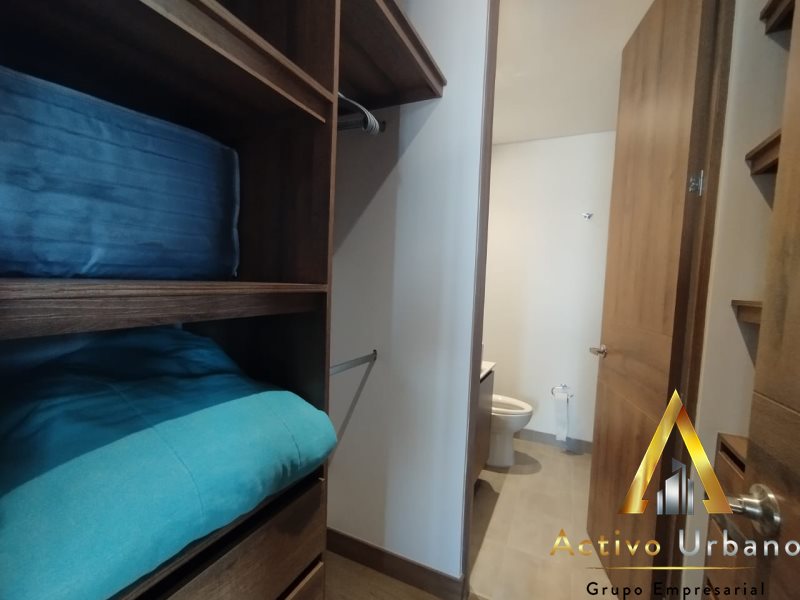 foto_104581_901271444_8381811329_ss