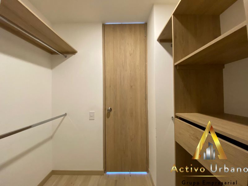 foto_104581_901271444_9395084328_ss