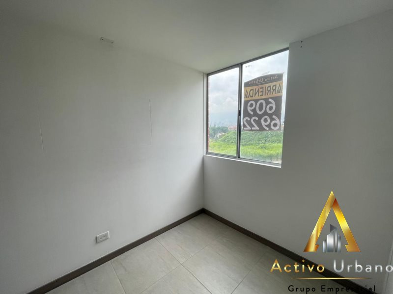 foto_104586_901271444_1255153624_ss