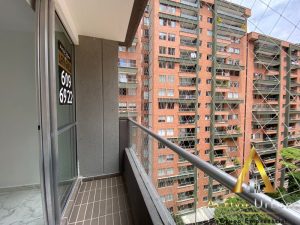 foto_104586_901271444_7724016432_ss