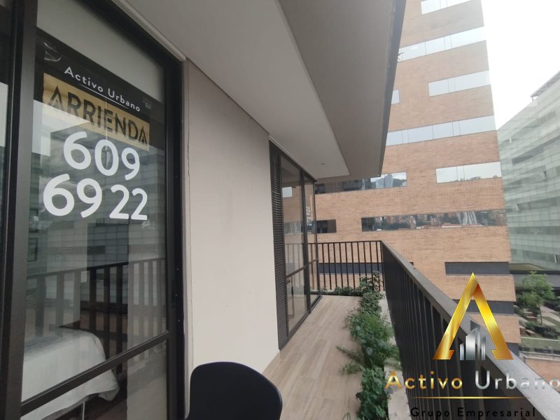 foto_104586_901271444_9002666877_ss