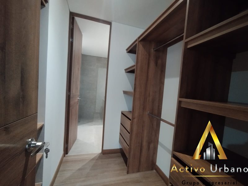 foto_104782_901271444_6907115136_ss