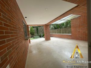 foto_104782_901271444_7559950934_ss