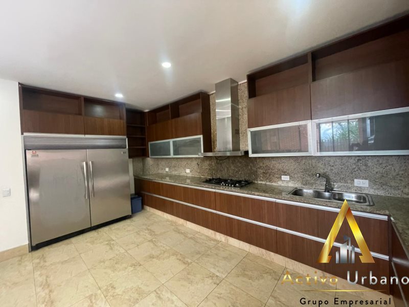 foto_104782_901271444_7572496524_ss