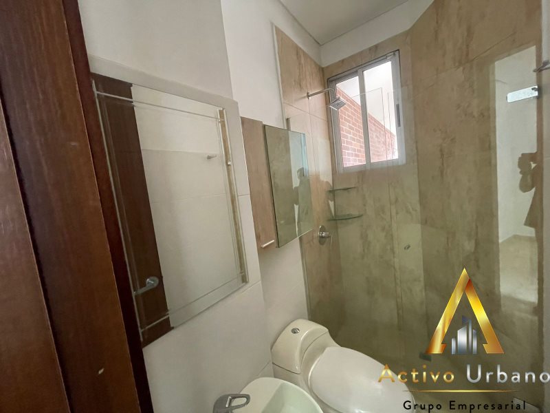 foto_104782_901271444_7587822858_ss