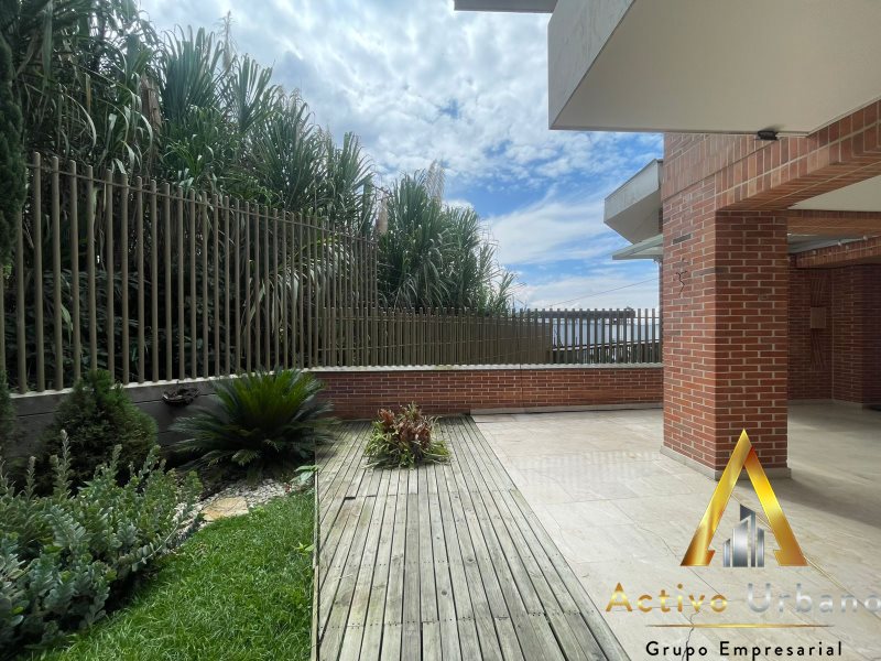 foto_104782_901271444_7620614014_ss