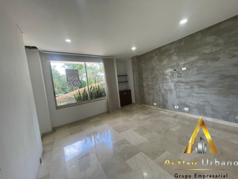 foto_104782_901271444_7621221487_ss