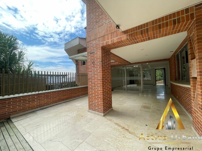 foto_104782_901271444_7642118887_ss