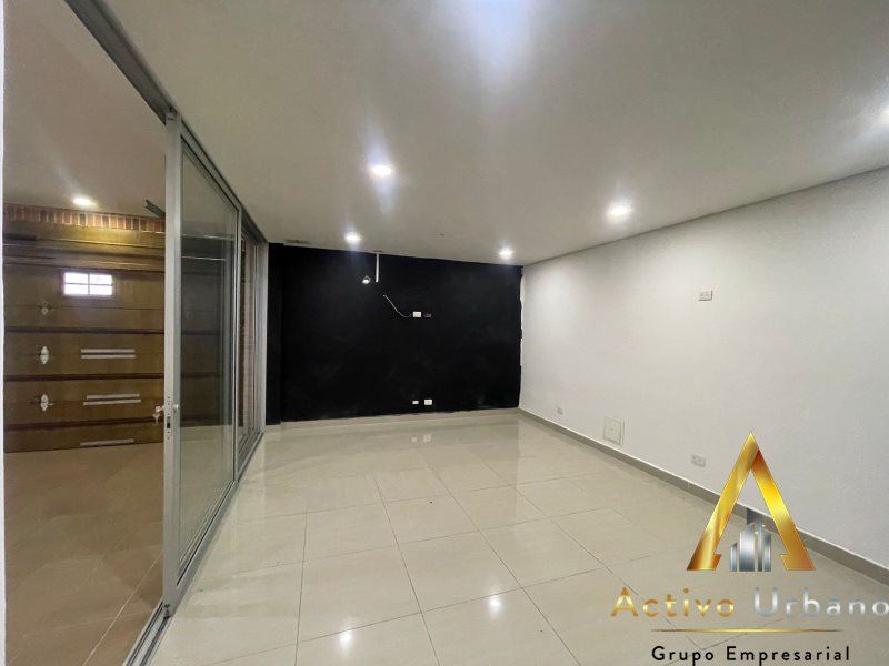 foto_104782_901271444_7643060210_ss