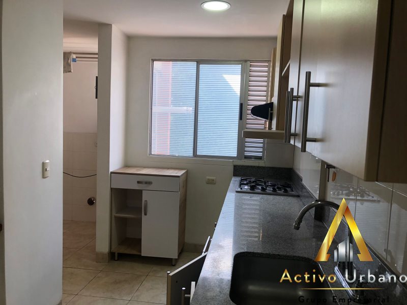 foto_104782_901271444_8340104580_ss