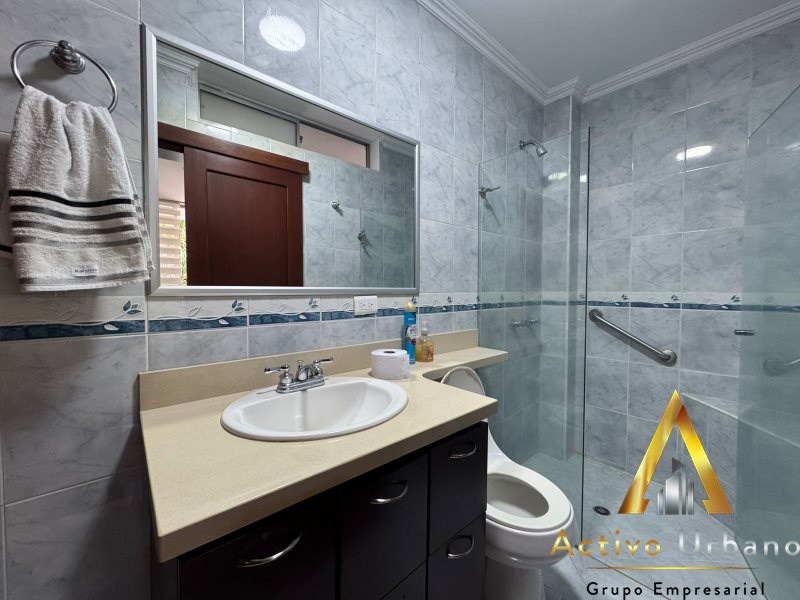 foto_104586_901271444_8995214878_ss