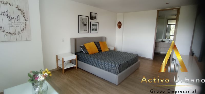 foto_104782_901271444_5060676394_ss