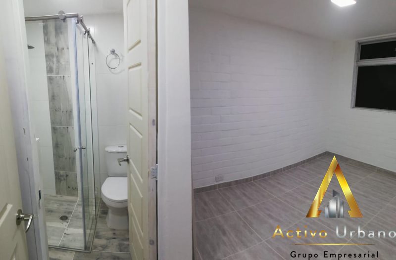 foto_104782_901271444_7028195211_ss