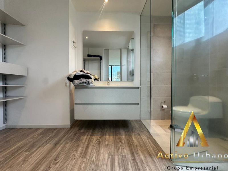 foto_104782_901271444_7287363302_ss