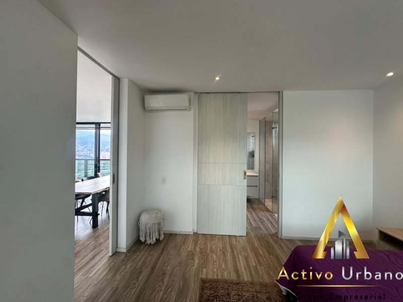 foto_104782_901271444_7322452751_ss