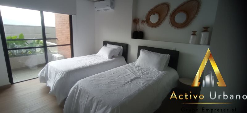 foto_104782_901271444_7628279901_ss