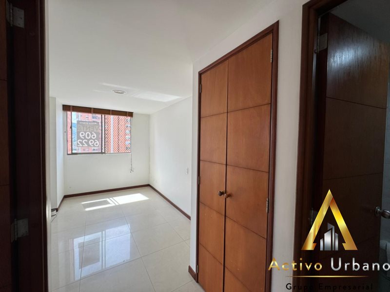 foto_104782_901271444_7689673856_ss