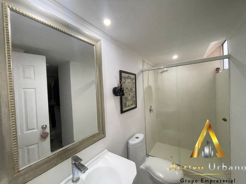 foto_104782_901271444_8364468147_ss