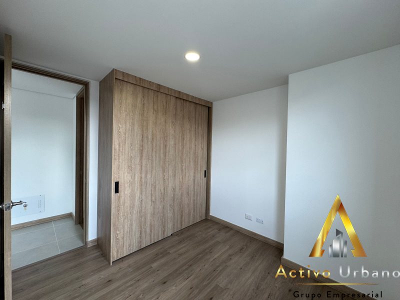 foto_104782_901271444_8505683356_ss